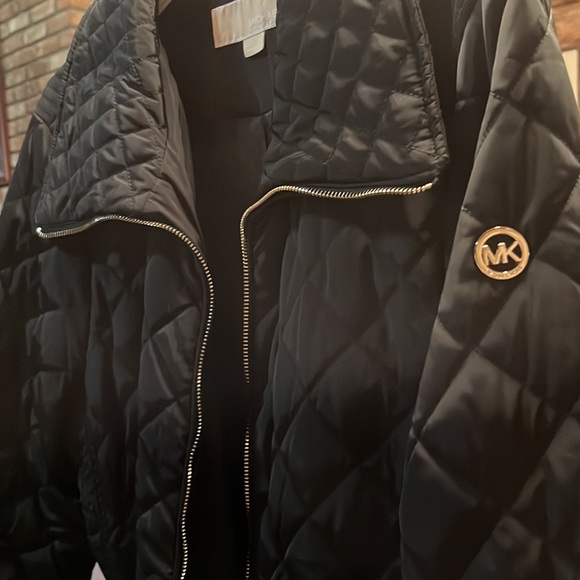 Micheal kors jacket - Picture 2 of 2